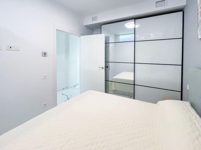 Apartamento de 2 habitaciones en Playa del Cura, Torrevieja en venta - 230.000 € (Ref: 9596423)