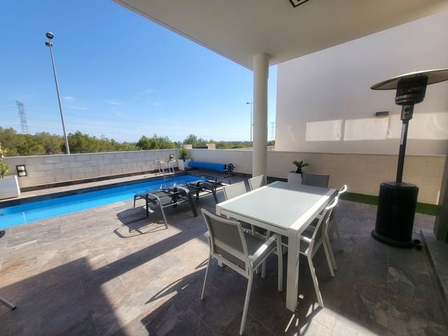 Chalet de 3 habitaciones en Orihuela Costa, Orihuela en venta con piscina - 400.000 € (Ref: 9596425)