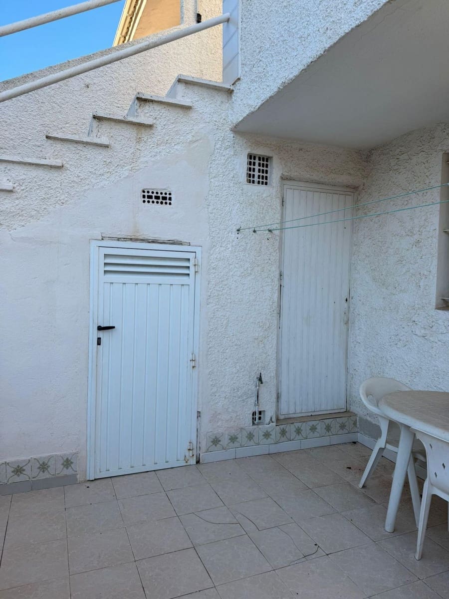 3 sovrum Hus till salu i La Siesta med garage - 196 000 € (Ref: 9596435)