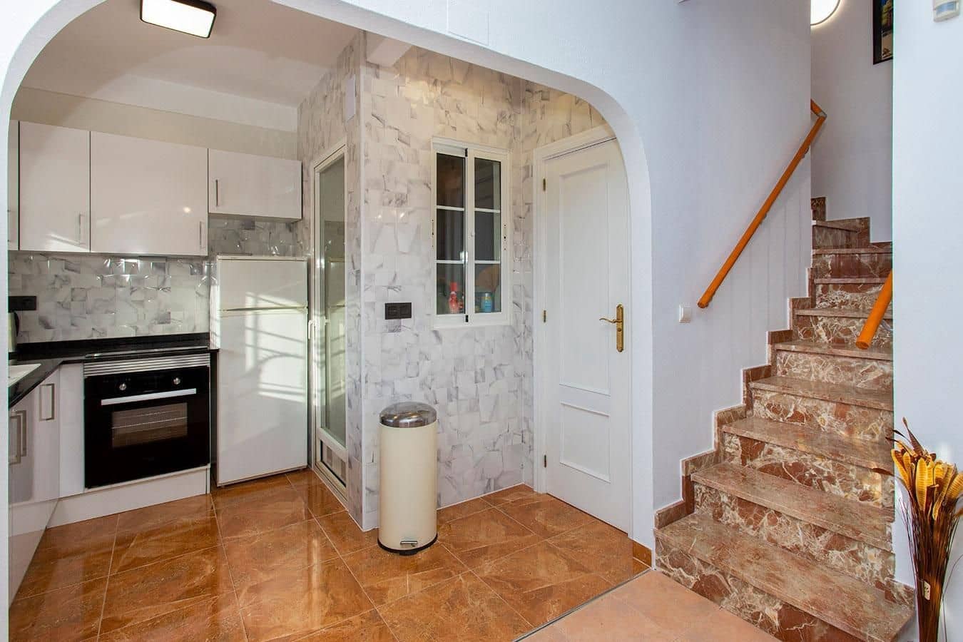 2 quarto Moradia em Banda para venda em Filipinas com piscina - 185 000 € (Ref: 9596436)