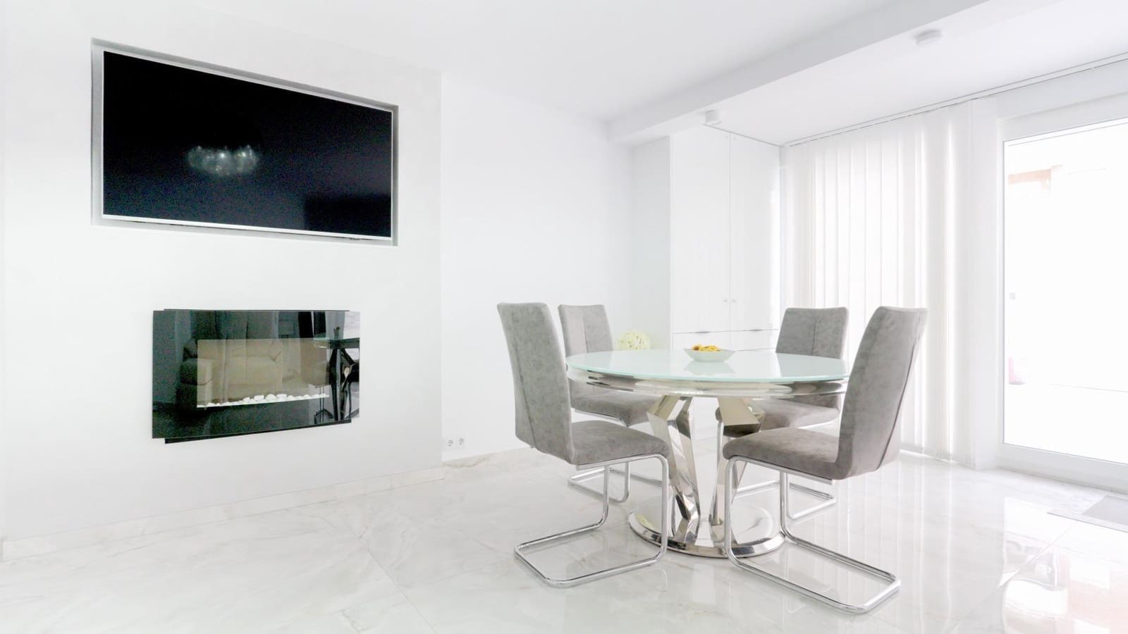 4 makuuhuone Paritalo myytävänä paikassa Punta Prima mukana uima-altaan - 529 000 € (Ref: 9596437)