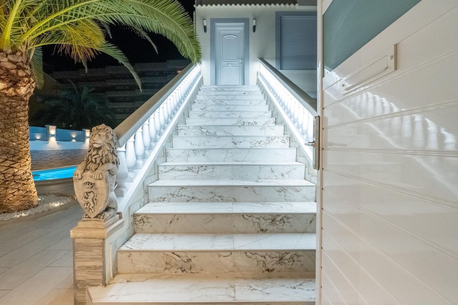 4 makuuhuone Paritalo myytävänä paikassa Punta Prima mukana uima-altaan - 529 000 € (Ref: 9596437)