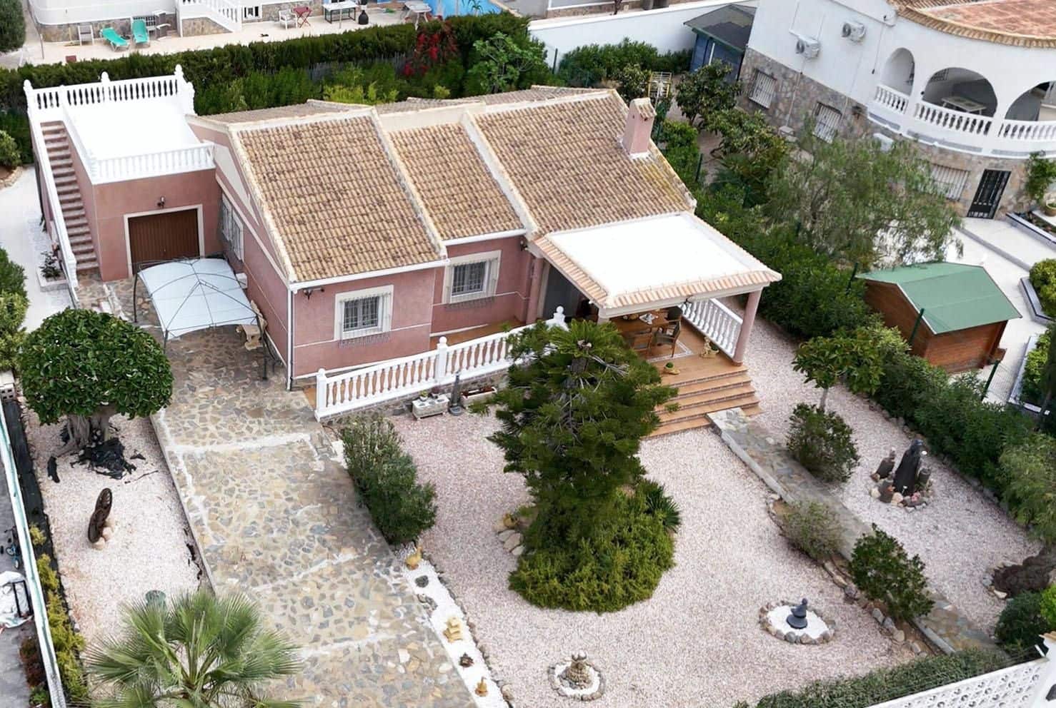 4 bedroom Villa for sale in Torrevieja - € 460,000 (Ref: 9599730)