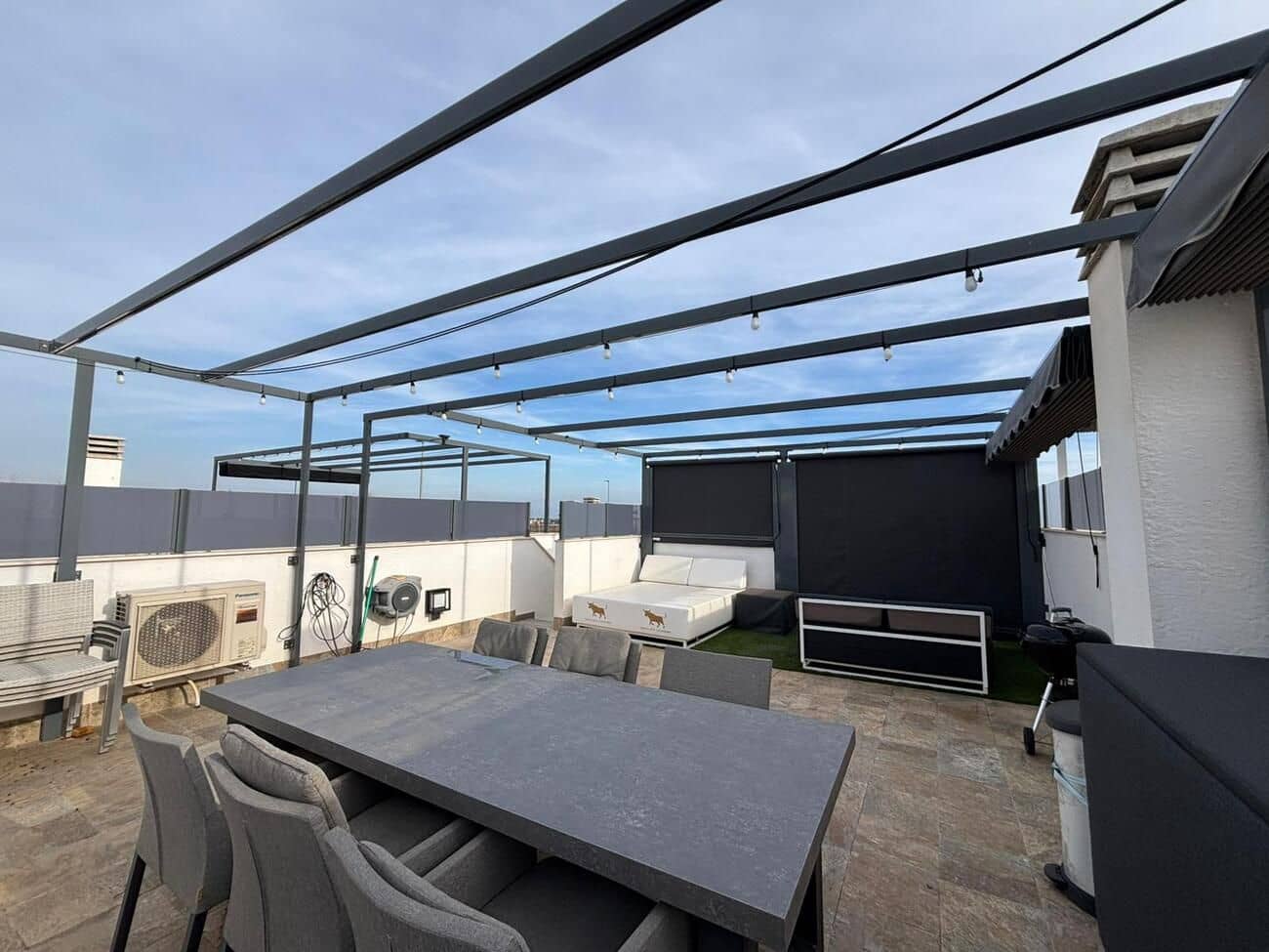 Ático de 2 habitaciones en Pilar de la Horadada en venta con piscina - 264.900 € (Ref: 9601276)