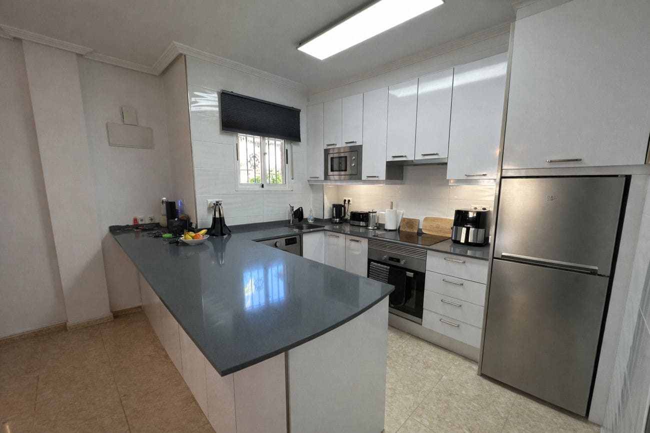 2 chambre Appartement à vendre à Orihuela Costa - 230 000 € (Ref: 9601281)