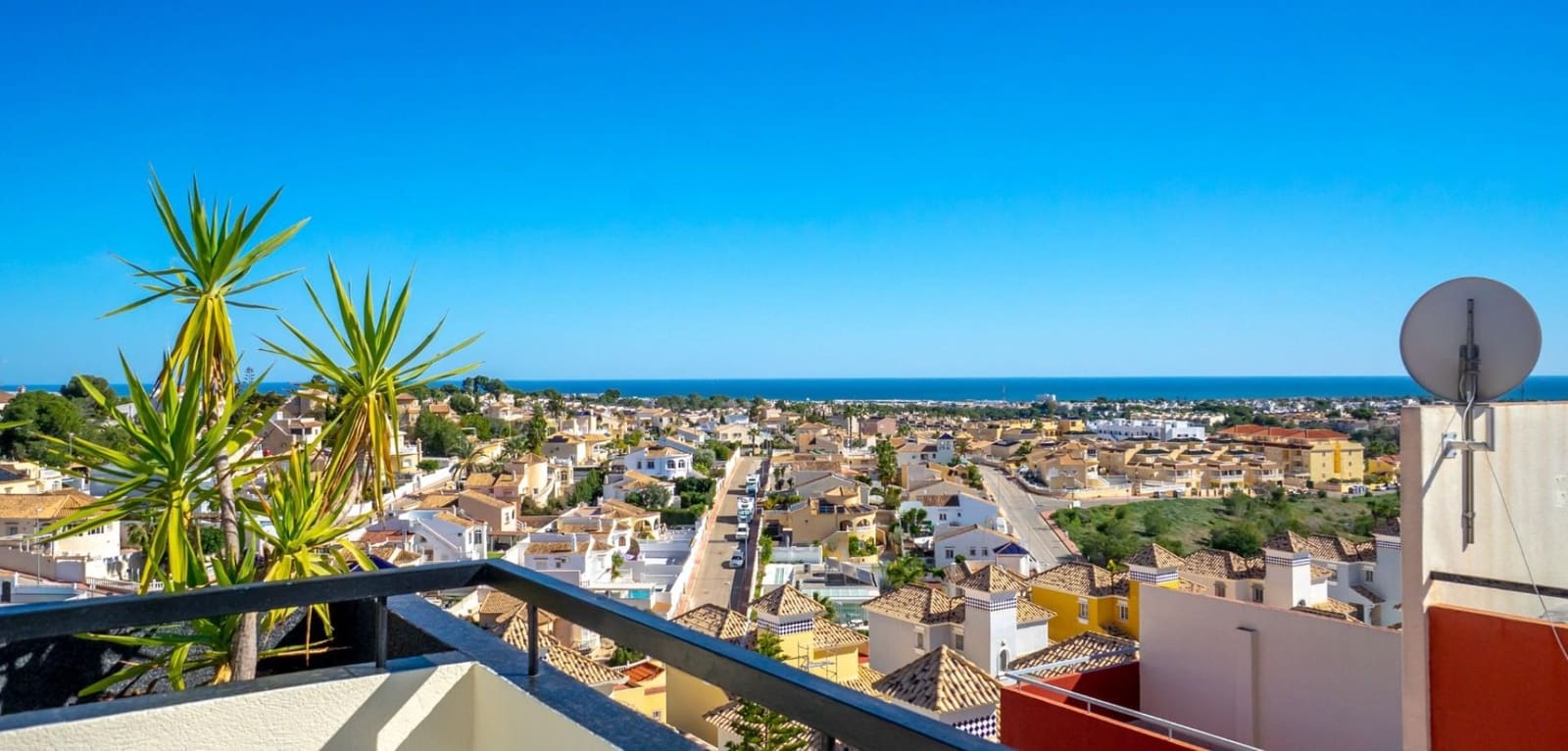 3 bedroom Terraced Villa for sale in Filipinas with pool - € 288,000 (Ref: 9601282)