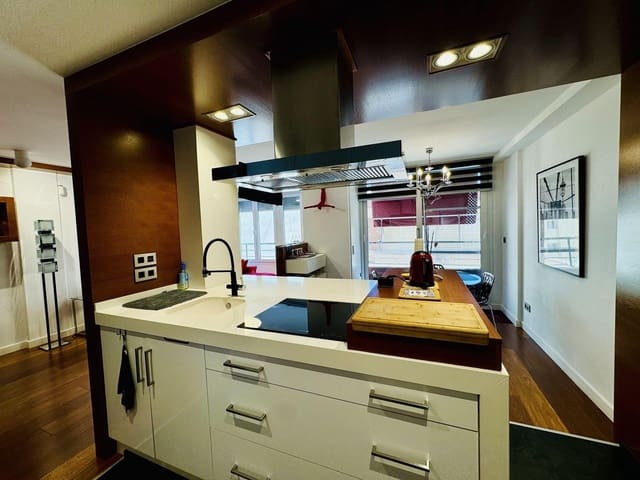 3 Zimmer Apartment zu verkaufen in Torrevieja mit Garage - 329.000 € (Ref: 9601283)