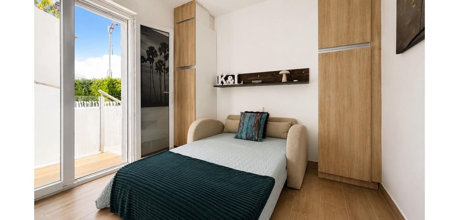 Chalet de 3 habitaciones en Villamartin en venta con piscina - 424.900 € (Ref: 9605216)