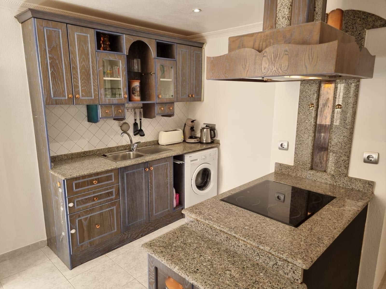 2 sovrum Lägenhet till salu i La Siesta med pool - 178 000 € (Ref: 9605237)