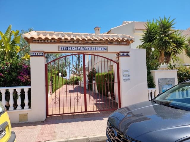 2 soveværelse Lejlighed til salg i La Siesta, Torrevieja med swimmingpool - € 178.000 (Ref: 9605237)