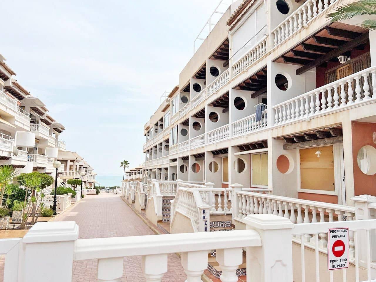 Apartamento de 2 habitaciones en Guardamar del Segura en venta - 179.900 € (Ref: 9605241)