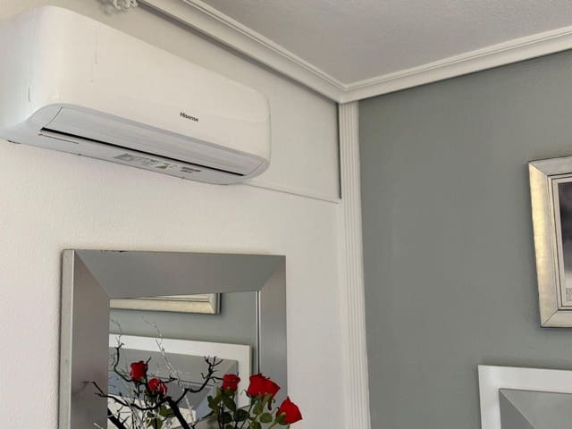 Casa de 2 habitaciones en Centro, Torrevieja en venta con piscina - 176.900 € (Ref: 9605249)