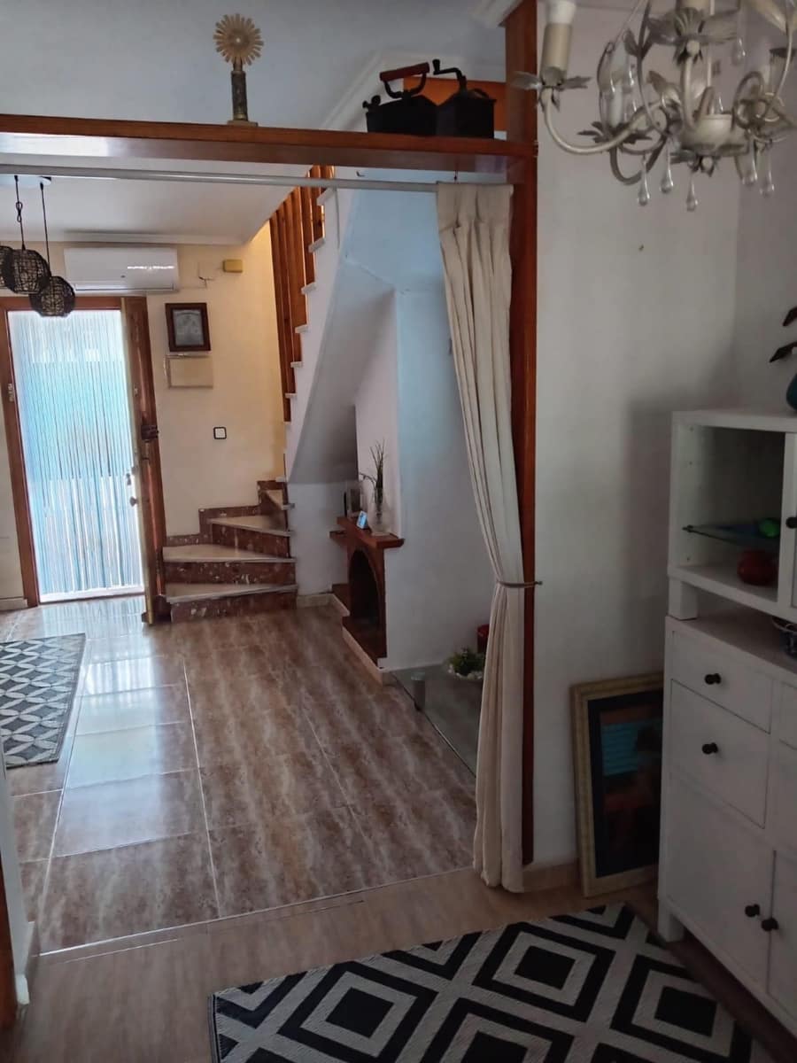 2 makuuhuone Omakotitalo myytävänä paikassa Torrevieja - 179 000 € (Ref: 9605251)