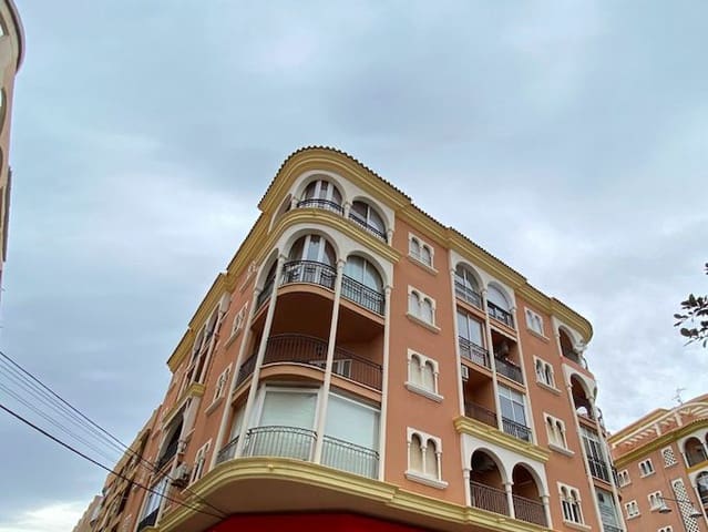 5 chambre Appartement à vendre à Centro, Torrevieja - 330 000 € (Ref: 9608275)