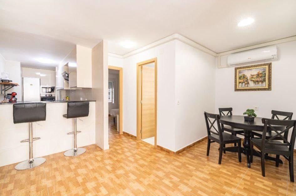 Apartamento de 3 habitaciones en Torrevieja en venta - 174.900 € (Ref: 9608286)