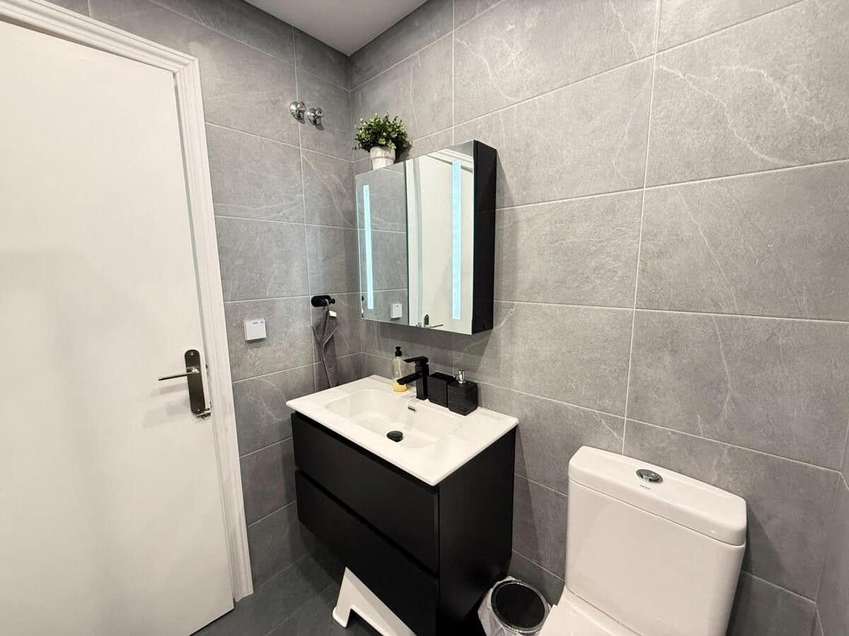 4 bedroom Apartment for sale in Torrevieja - € 175,000 (Ref: 9608287)