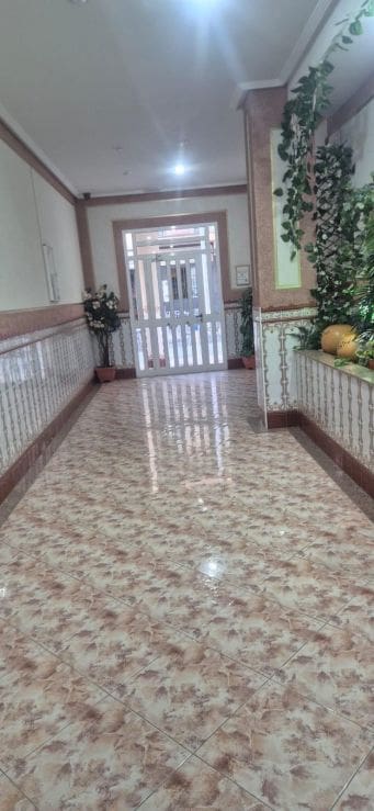 Apartamento de 2 habitaciones en Torrevieja en venta - 174.000 € (Ref: 9608295)