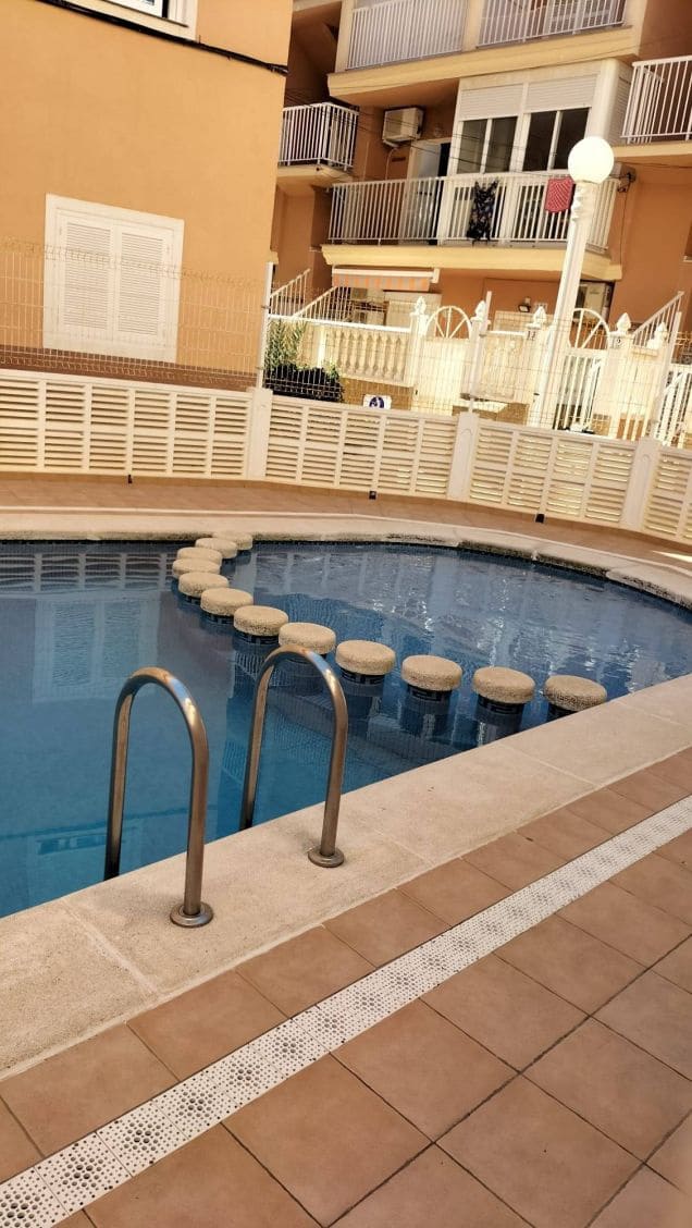 2 makuuhuone Kattohuoneisto myytävänä paikassa Torrevieja mukana uima-altaan - 170 000 € (Ref: 9608296)