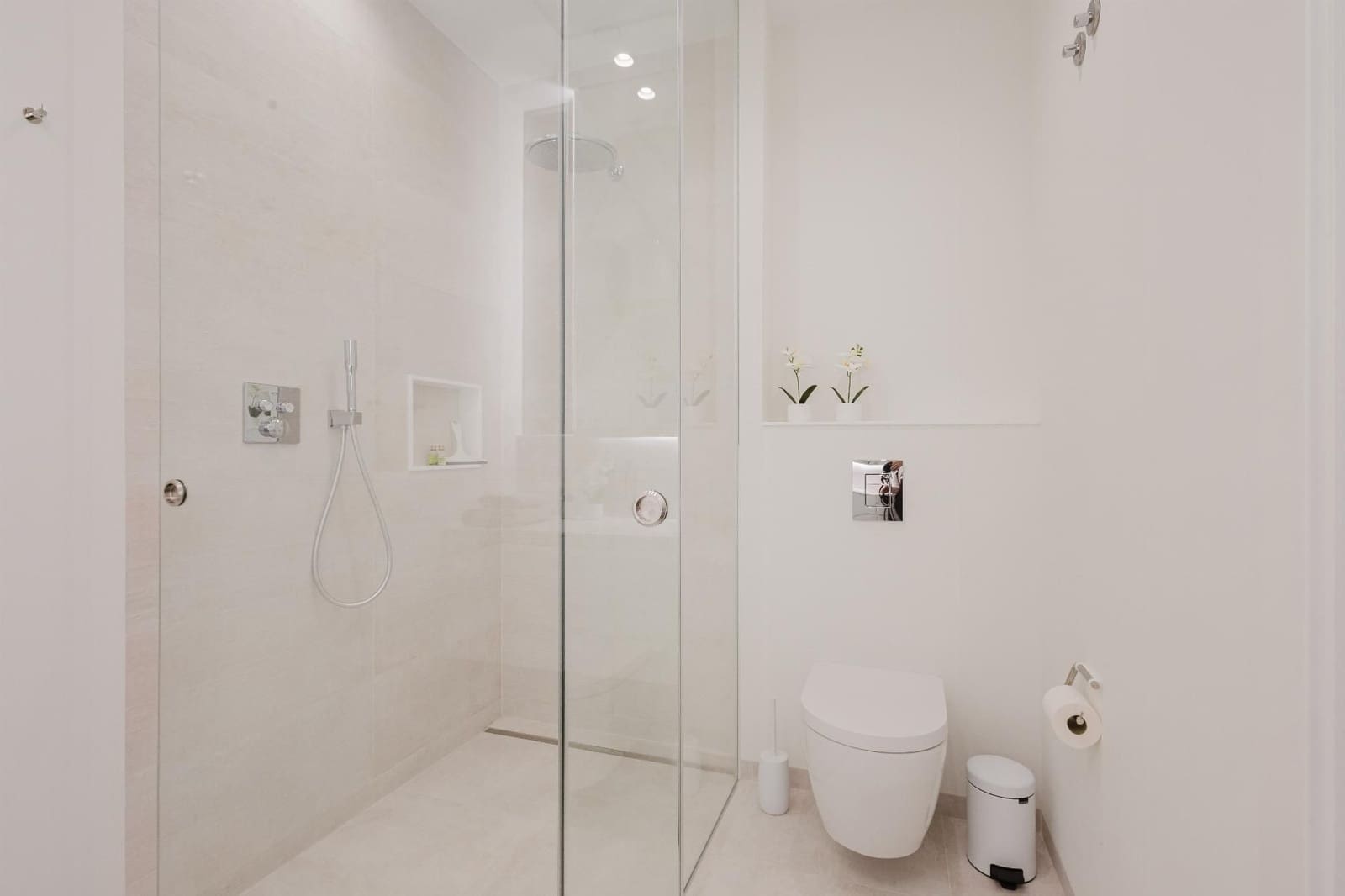 5 quarto Moradia para venda em Las Colinas Golf com garagem - 2 700 000 € (Ref: 9611434)