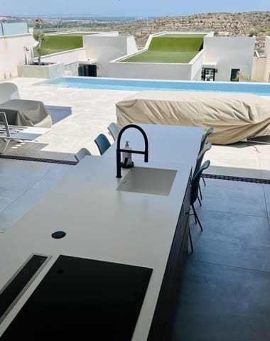 4 soveværelse Villa til salg i Ciudad Quesada, Rojales med swimmingpool - € 789.000 (Ref: 9611445)
