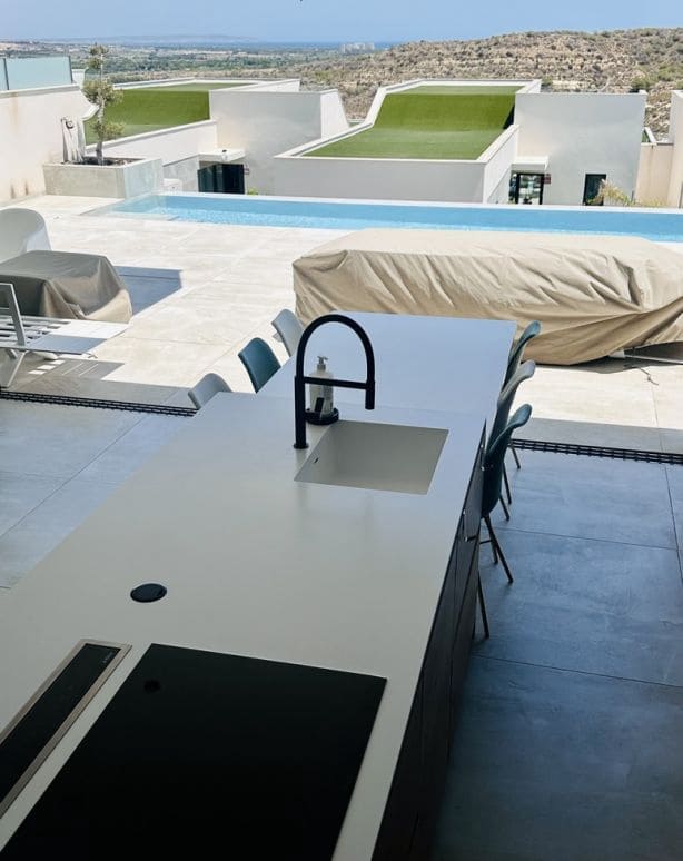 4 bedroom Villa for sale in Ciudad Quesada with pool - € 779,000 (Ref: 9611445)