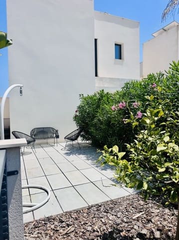 Chalet de 4 habitaciones en Ciudad Quesada, Rojales en venta con piscina - 789.000 € (Ref: 9611445)