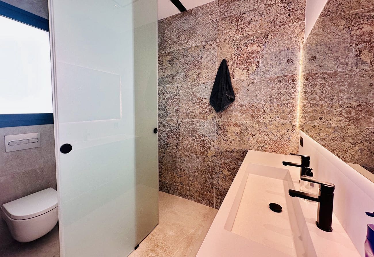 Chalet de 4 habitaciones en Ciudad Quesada en venta con piscina - 789.000 € (Ref: 9611445)