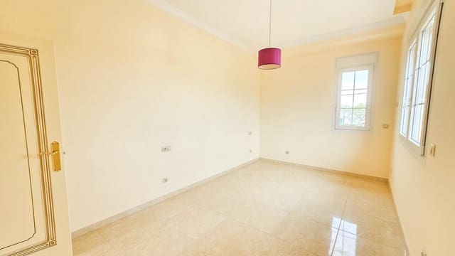 Chalet de 7 habitaciones en Cabo Roig, Orihuela en venta con piscina - 1.700.000 € (Ref: 9611449)