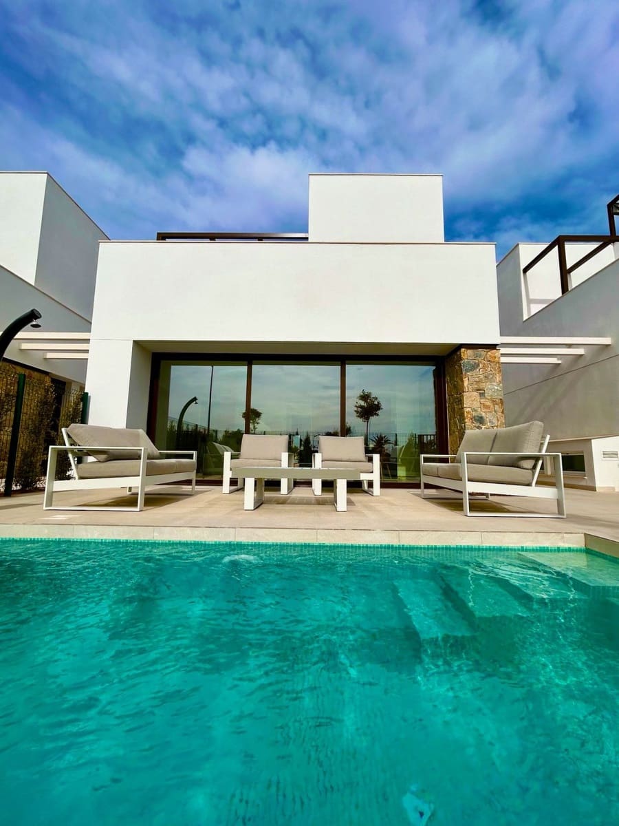 3 bedroom Villa for sale in Los Alcazares - € 450,000 (Ref: 9616093)