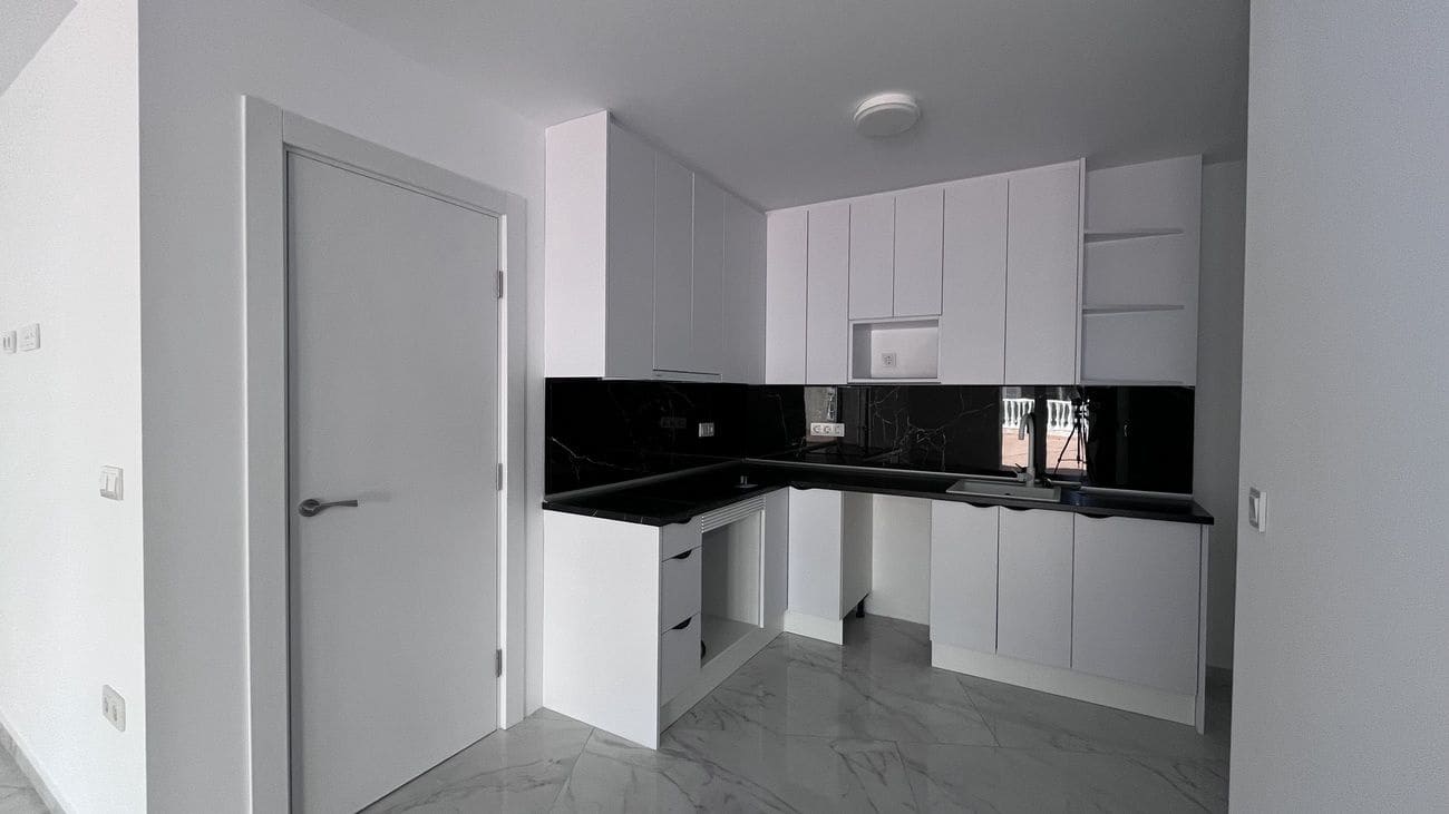 2 bedroom Bungalow for sale in Torrevieja with pool - € 255,000 (Ref: 9616095)