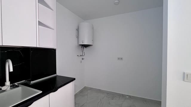 2 bedroom Bungalow for sale in Centro, Torrevieja with pool - € 255,000 (Ref: 9616095)