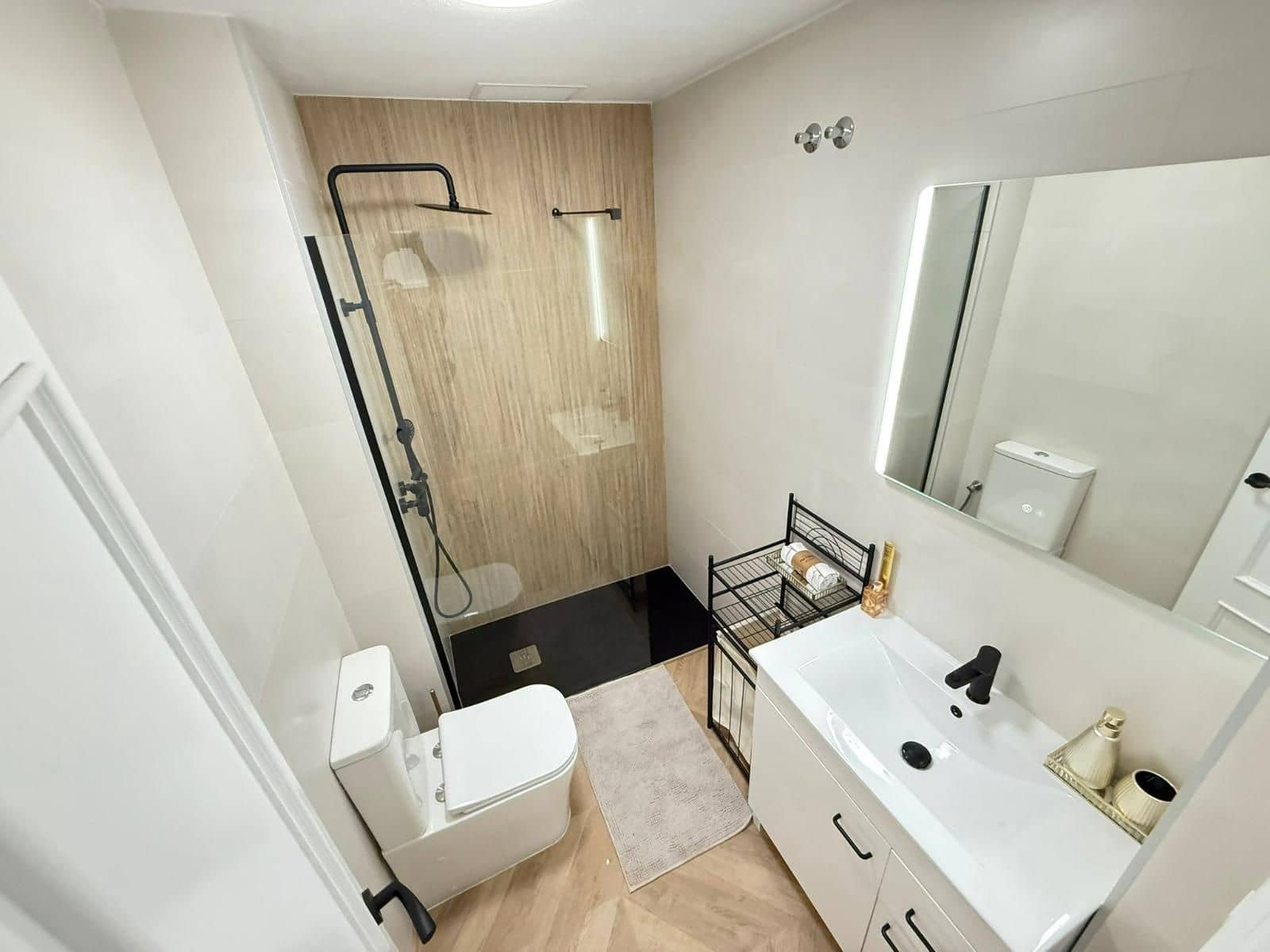 2 Zimmer Apartment zu verkaufen in Torrevieja - 172.000 € (Ref: 9616097)