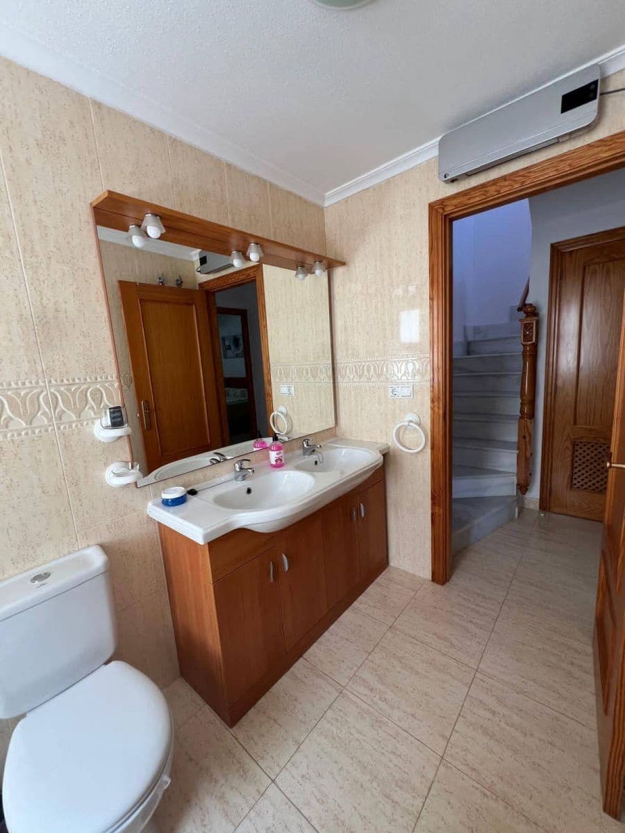 2 bedroom Apartment for sale in Pilar de la Horadada with pool - € 220,000 (Ref: 9616098)