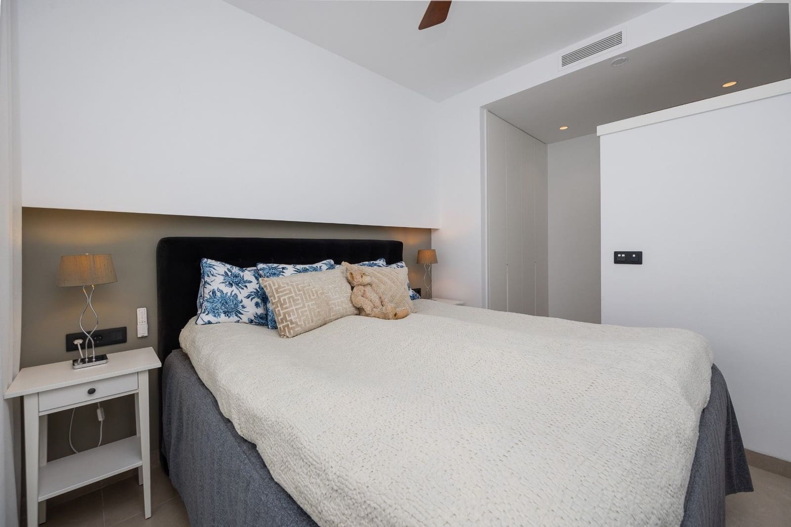 Bungalow de 3 habitaciones en Pilar de la Horadada en venta con piscina - 429.000 € (Ref: 9616101)