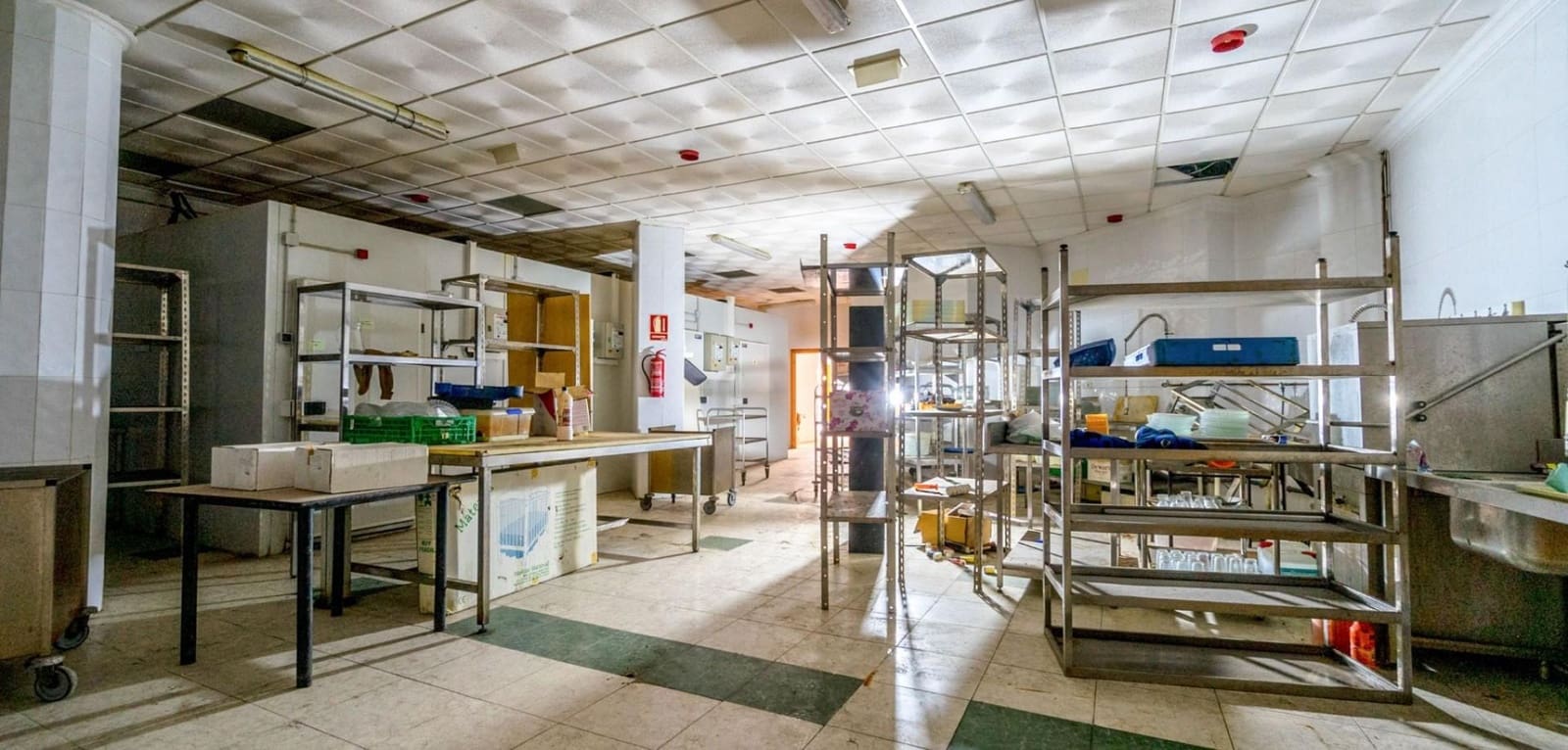 1 slaapkamer Commercieel te koop in Torrevieja - € 420.000 (Ref: 9619556)