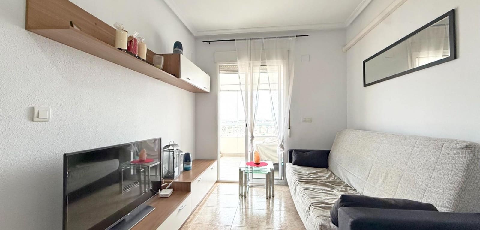 2 makuuhuone Huoneisto myytävänä paikassa Torrevieja mukana uima-altaan - 159 900 € (Ref: 9619560)
