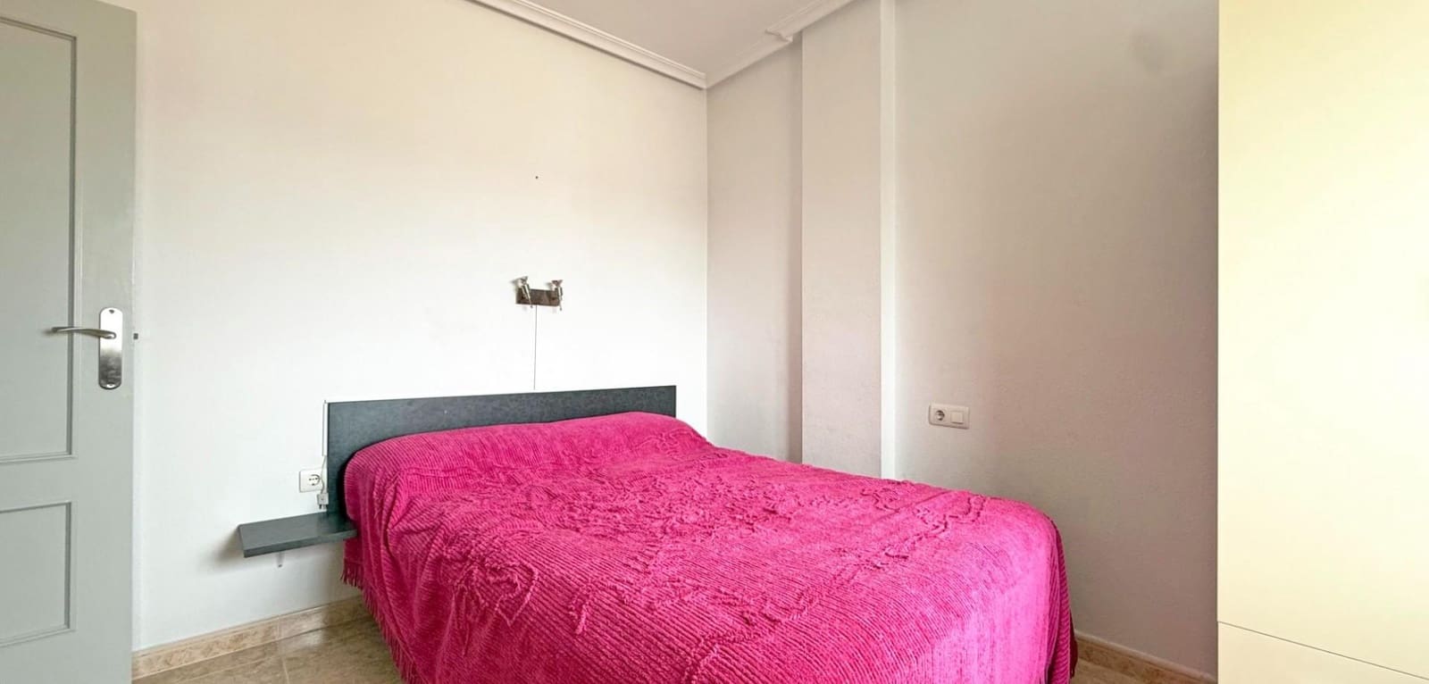 2 makuuhuone Huoneisto myytävänä paikassa Torrevieja mukana uima-altaan - 159 900 € (Ref: 9619560)