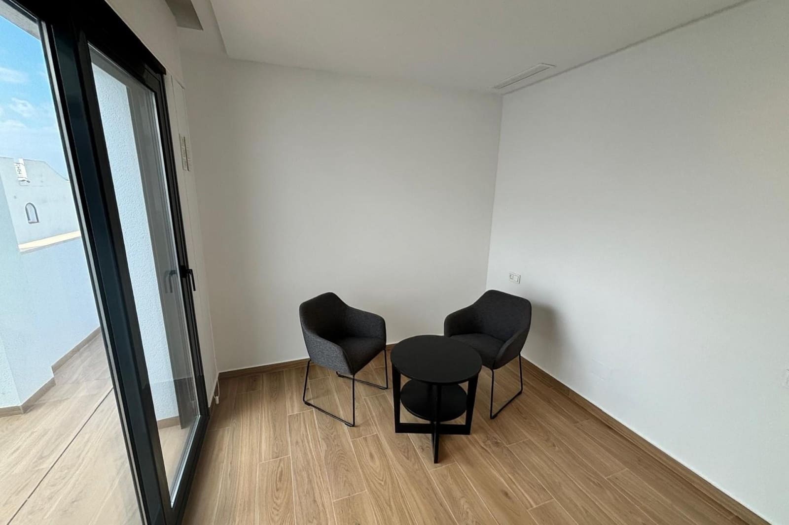 3 slaapkamer Villa te koop in Pueblo Bravo met zwembad - € 529.000 (Ref: 9619562)