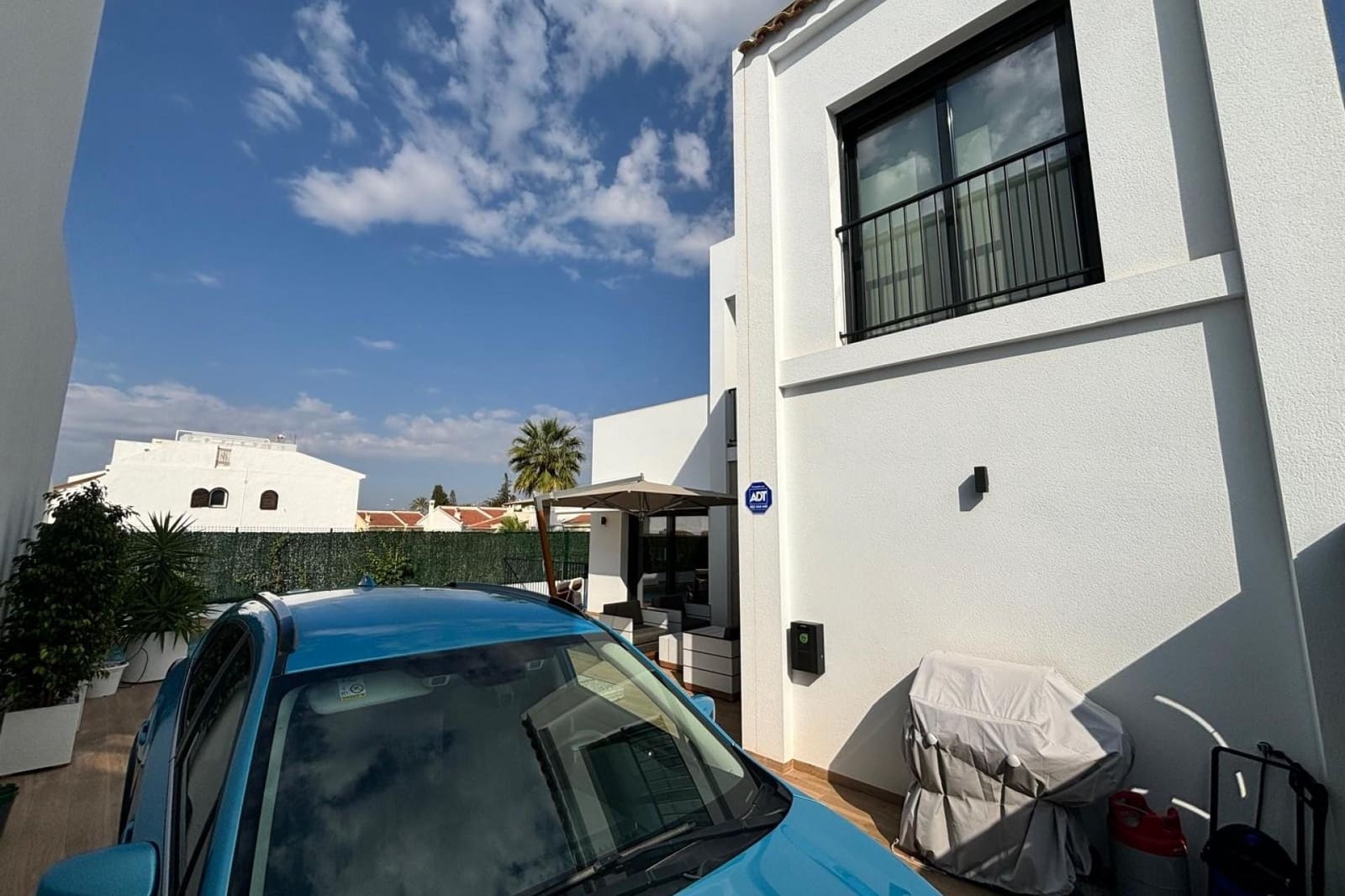 3 slaapkamer Villa te koop in Pueblo Bravo met zwembad - € 529.000 (Ref: 9619562)