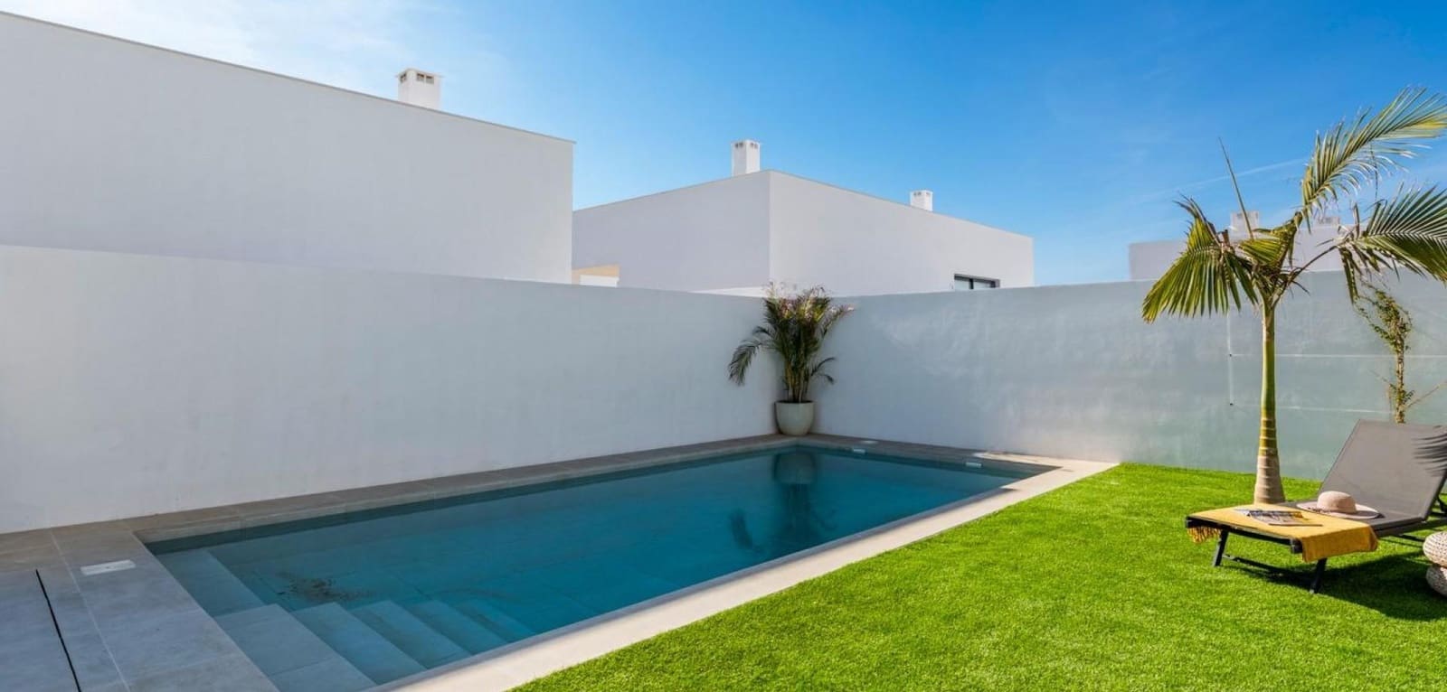 3 bedroom Villa for sale in Mar de Cristal with pool - € 549,000 (Ref: 9619570)