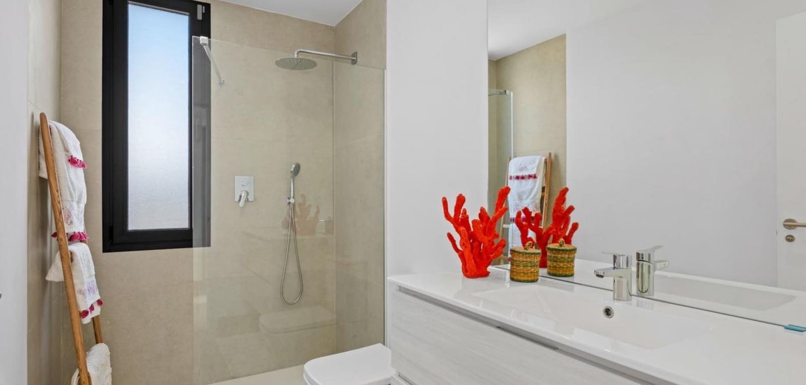 3 bedroom Villa for sale in Mar de Cristal with pool - € 549,000 (Ref: 9619570)