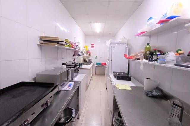 Local Comercial en Guardamar del Segura en venta - 200.000 € (Ref: 9619574)