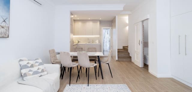 3 slaapkamer Rijtjeshuis te koop in La Zenia, Orihuela - € 328.000 (Ref: 9621841)