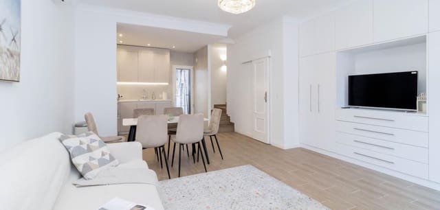 3 slaapkamer Rijtjeshuis te koop in La Zenia, Orihuela - € 328.000 (Ref: 9621841)