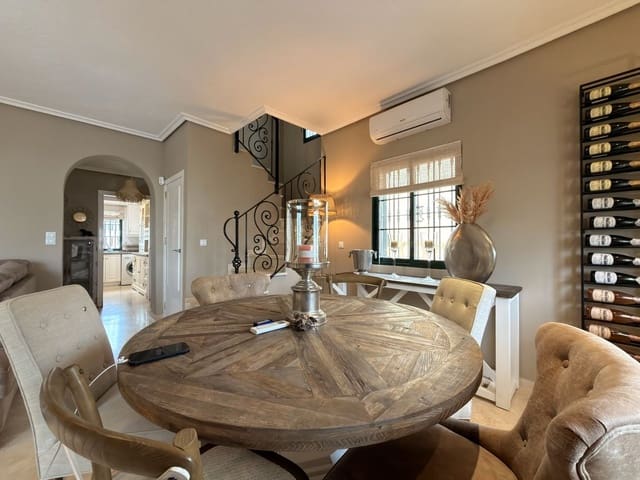 3 slaapkamer Villa te koop in Lomas de Cabo Roig - Los Dolses, Orihuela met zwembad - € 424.000 (Ref: 9621849)