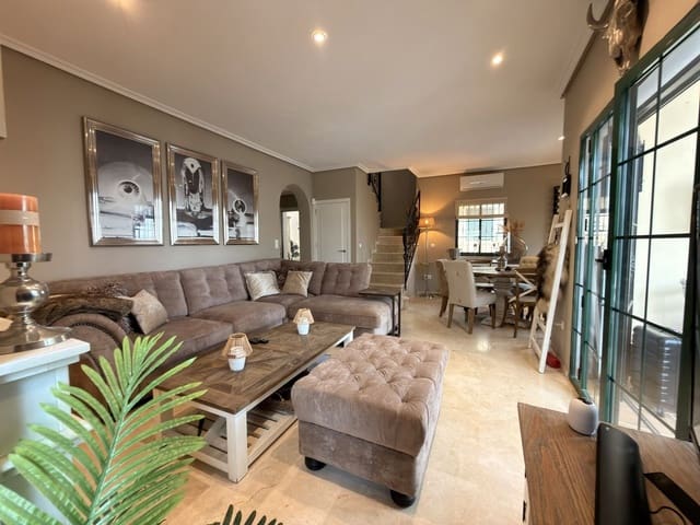 3 slaapkamer Villa te koop in Lomas de Cabo Roig - Los Dolses, Orihuela met zwembad - € 424.000 (Ref: 9621849)