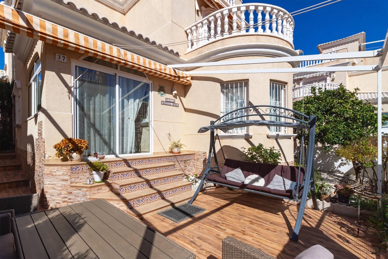 4 soveværelse Villa til salg i La Florida med swimmingpool - € 339.990 (Ref: 9621851)