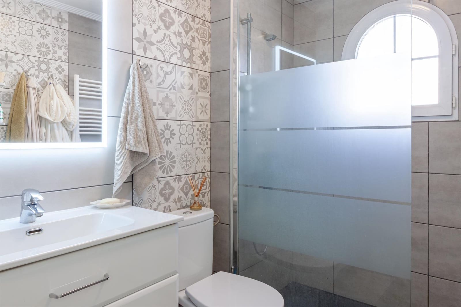 4 bedroom Villa for sale in La Florida with pool - € 339,990 (Ref: 9621851)