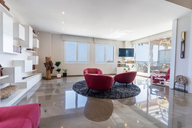 3 soveværelse Penthouse til salg i Mercado, Alicante by - € 1.350.000 (Ref: 9621852)