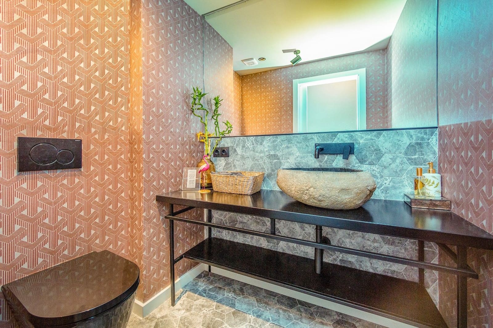 1 bedroom Apartment for sale in Alicante / Alacant city - € 399,000 (Ref: 9621855)